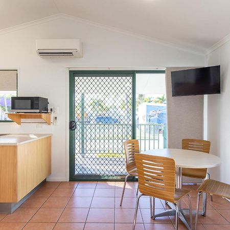 Nrma Bowen Beachfront Holiday Park Chambre photo