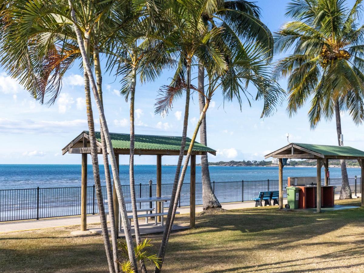 Nrma Bowen Beachfront Holiday Park Extérieur photo