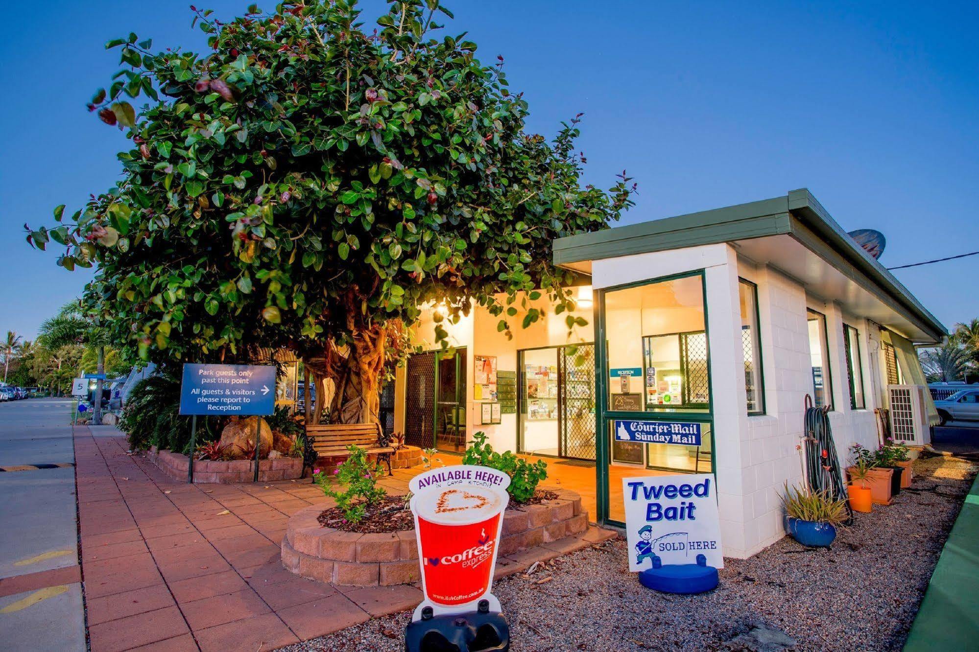 Nrma Bowen Beachfront Holiday Park Extérieur photo