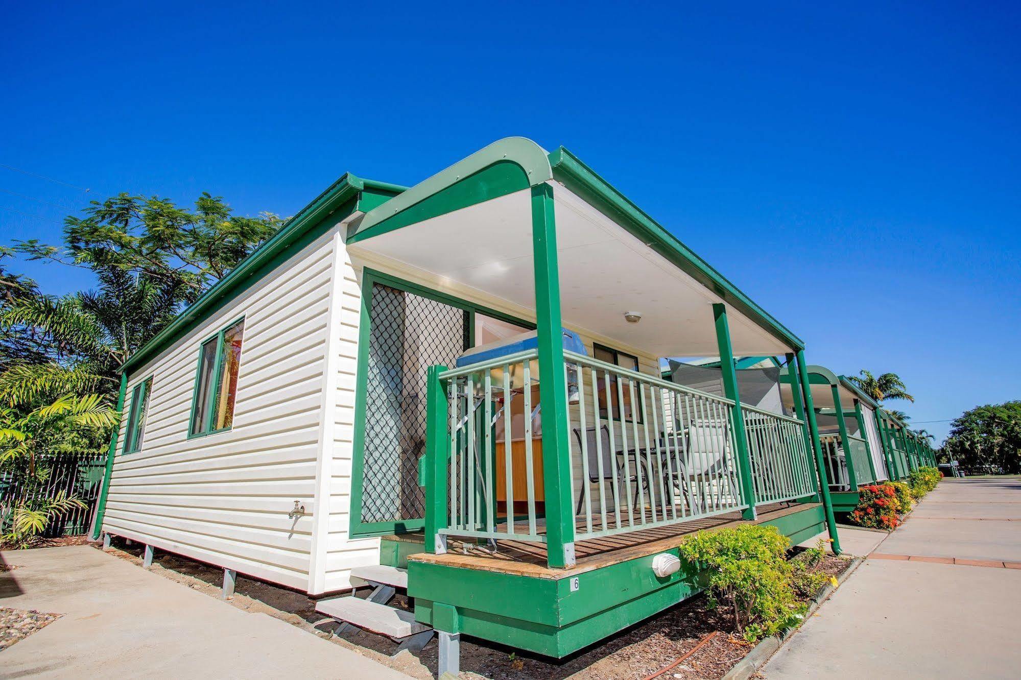 Nrma Bowen Beachfront Holiday Park Extérieur photo