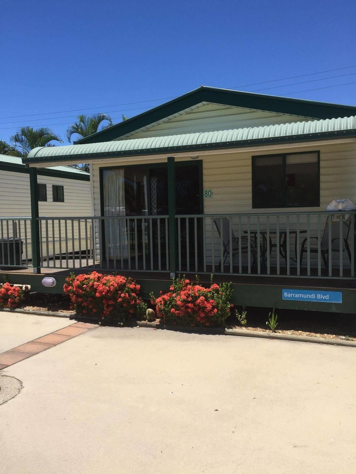 Nrma Bowen Beachfront Holiday Park Extérieur photo